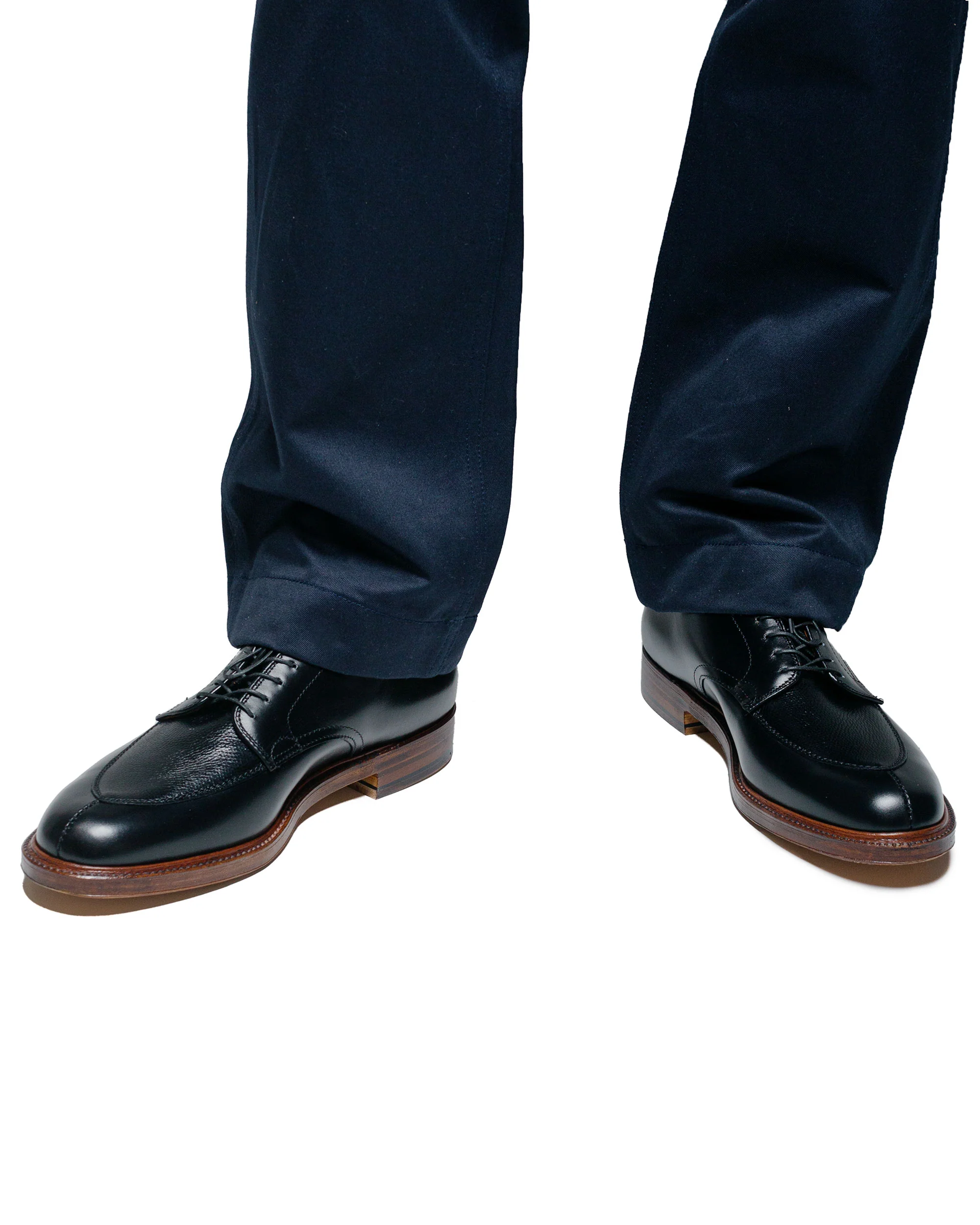 Alden V Tip Blucher Black Calfskin/Black Regina Grain G2603 - Image 6