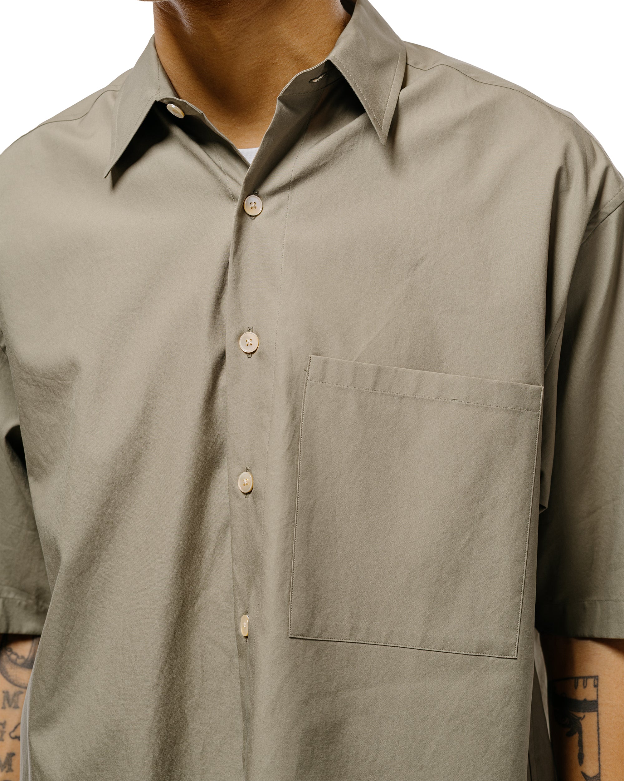 Auralee Washed Finx Twill Big Half Sleeved Shirt Olive - Image 4