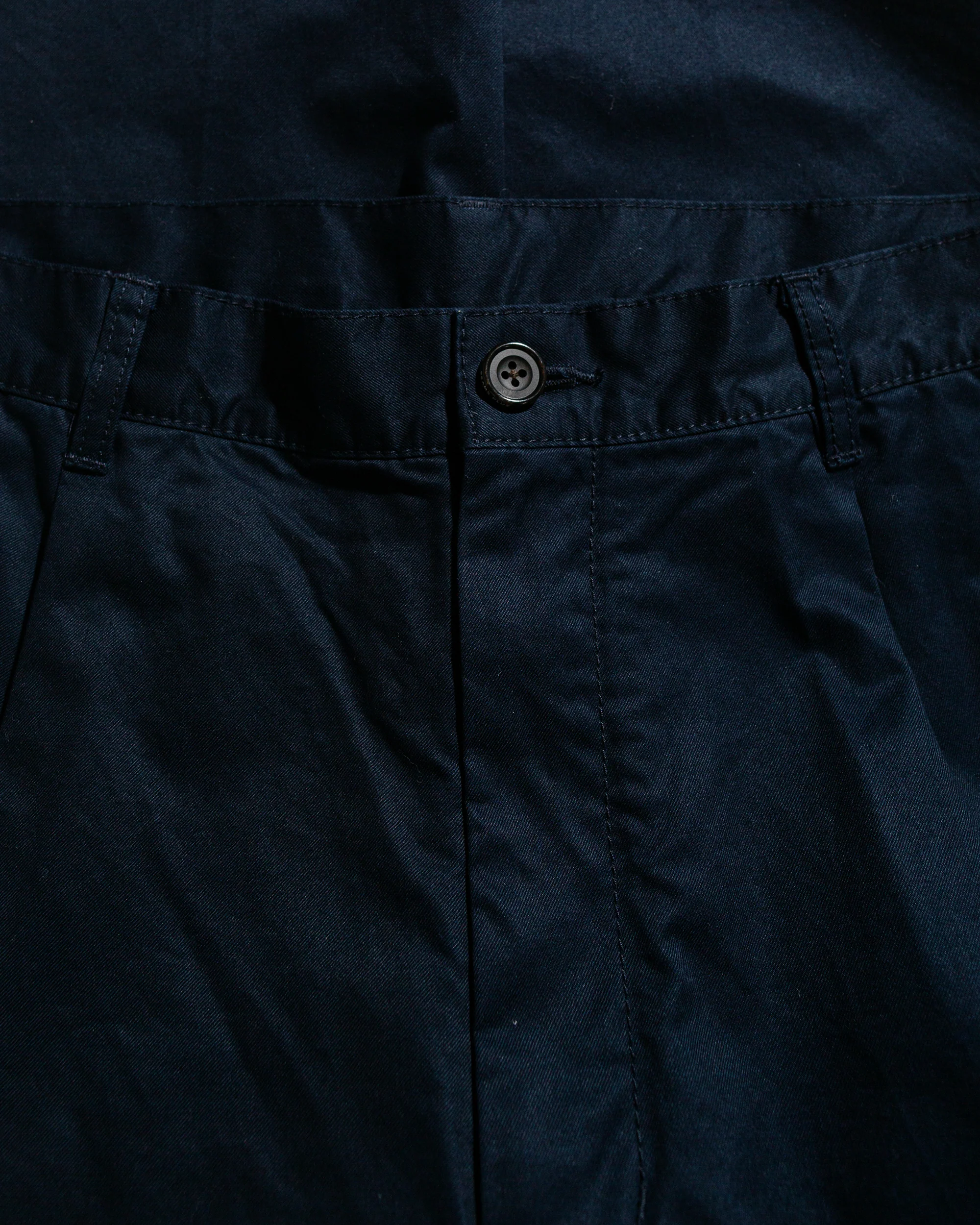 Beams Plus 1Pleat 80/3 Twill Navy - Image 5