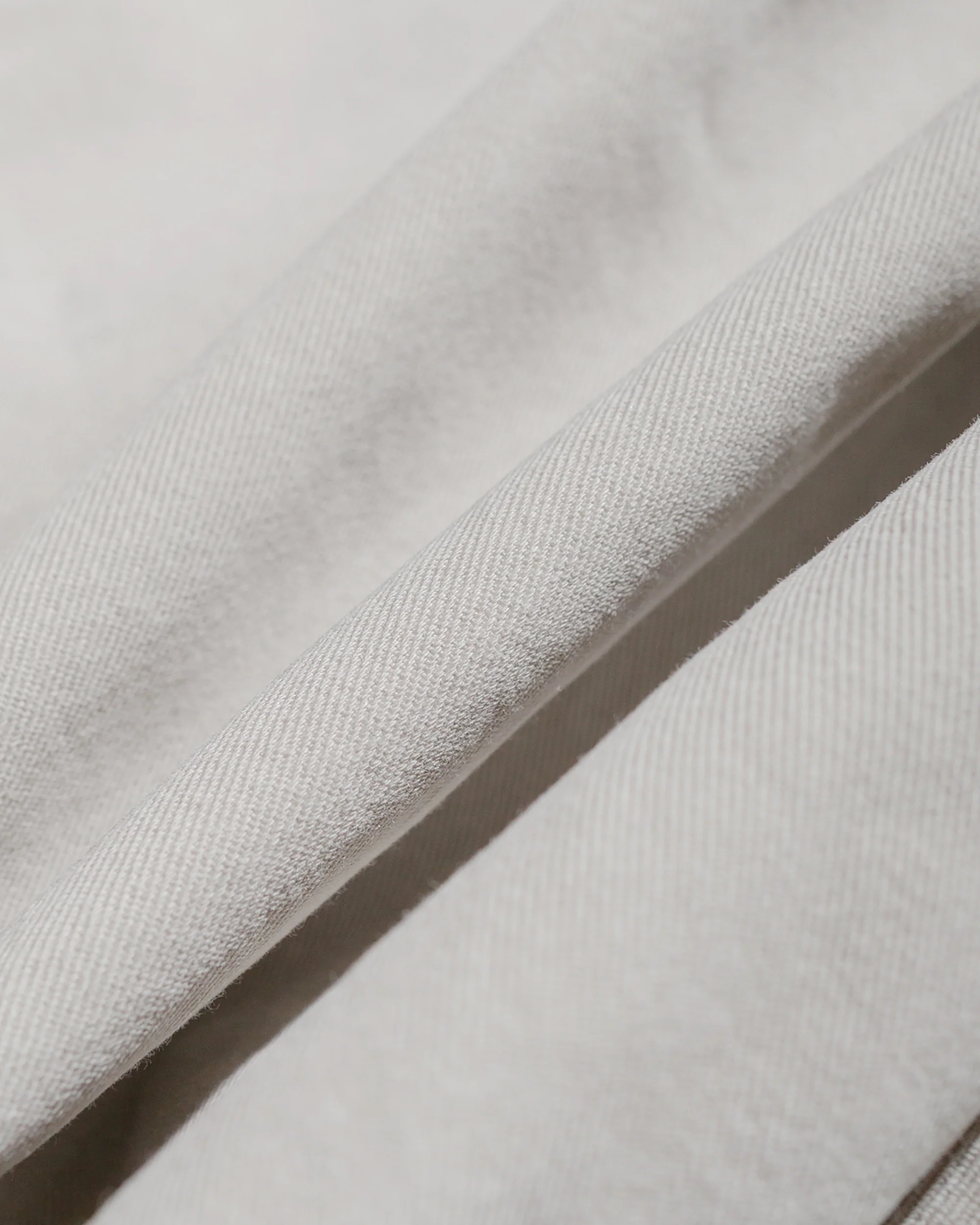 Beams Plus 2Pleats Shorts Twill Bio Washed Cement - Image 6