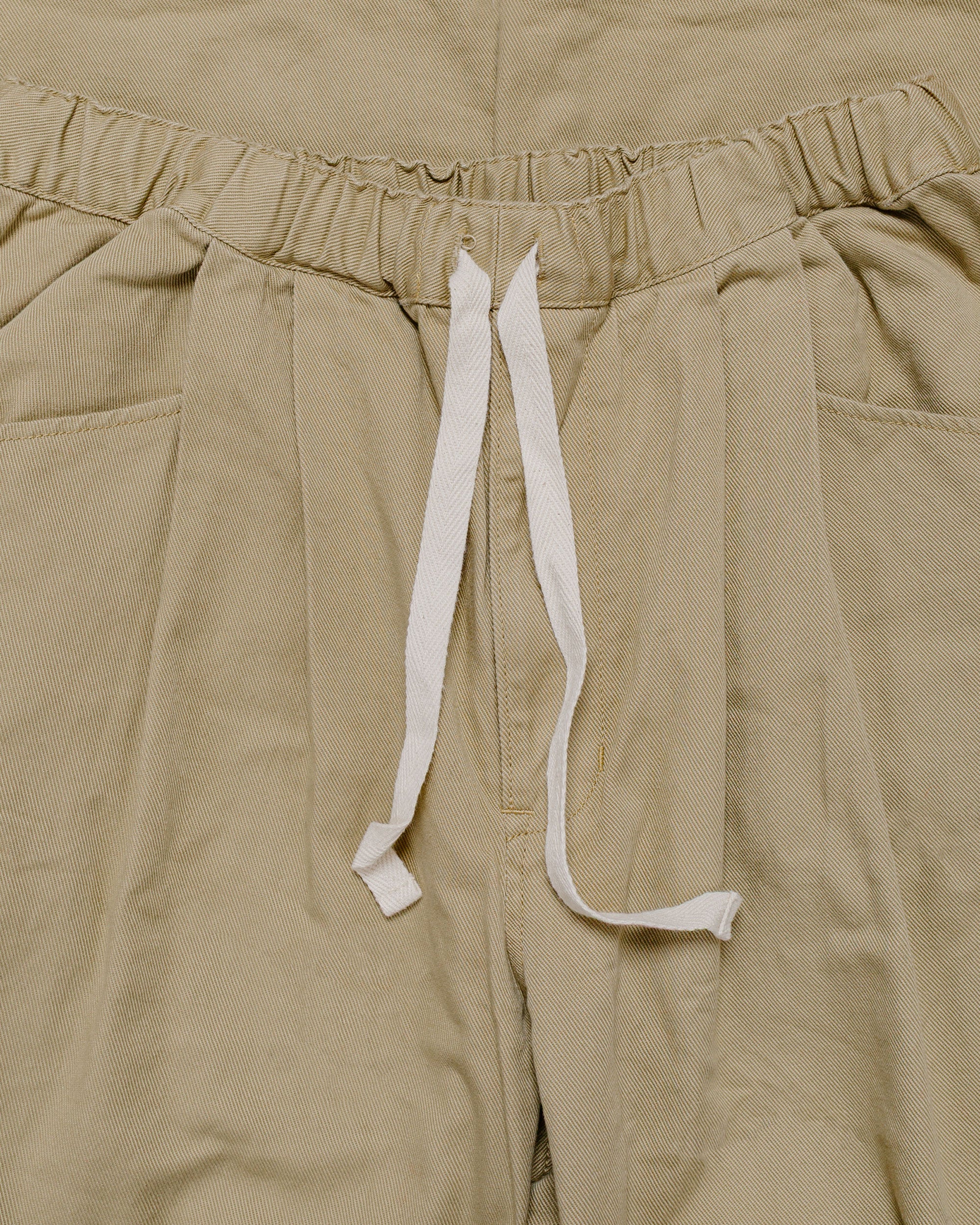 Danton 10/- Loose Chino Tuck Pants Beige - Image 5