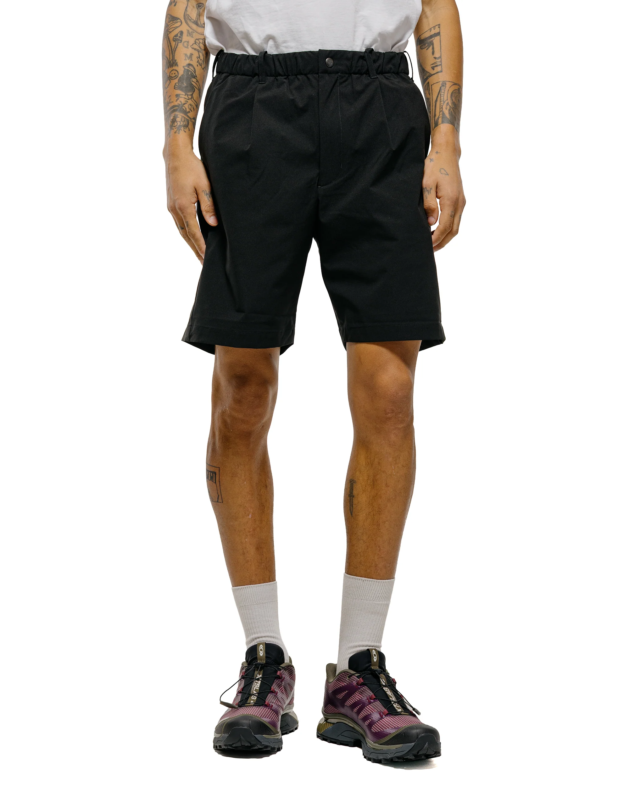 Goldwin One Tuck Light Stretch Shorts Black - Image 2
