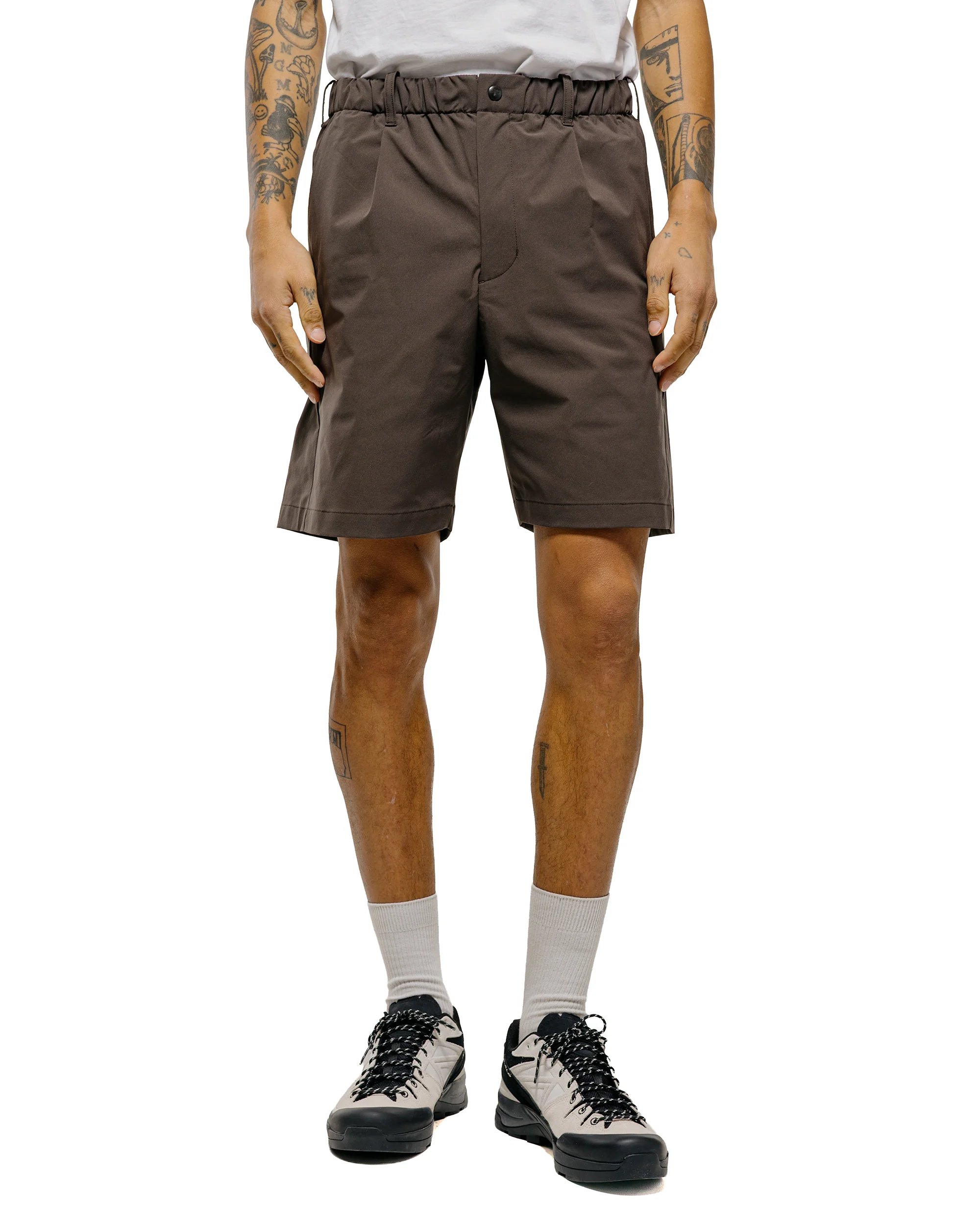 Goldwin One Tuck Light Stretch Shorts Jet Brown - Image 2