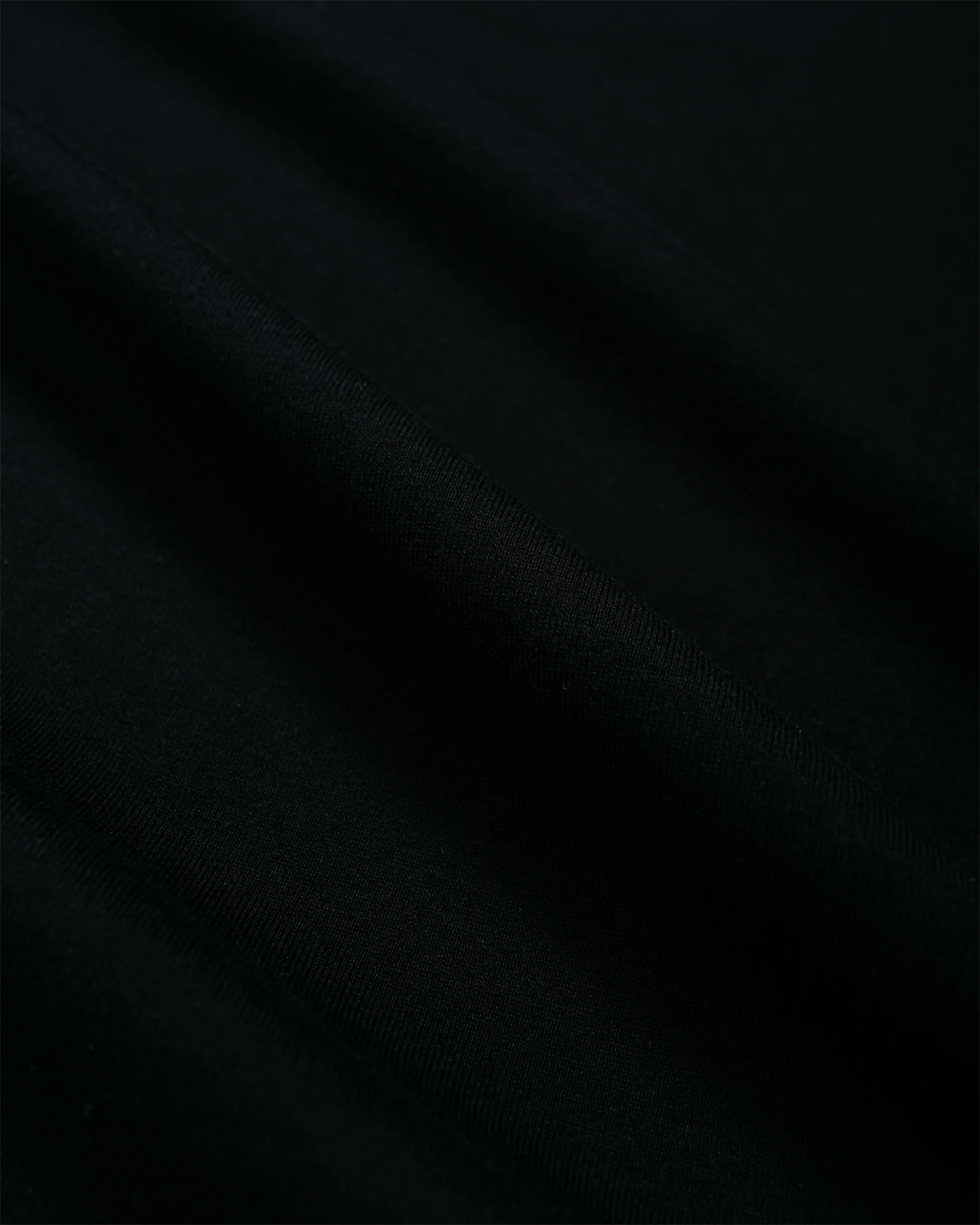 marka Sleeveless Tee 40/2 Organic Cotton Knit Black - Image 4