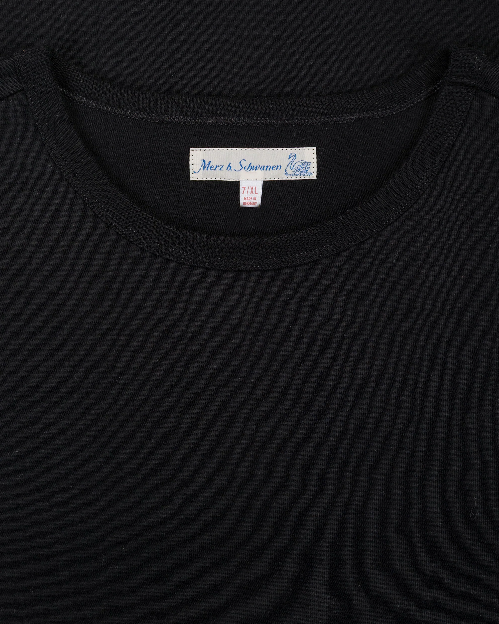 Merz B. Schwanen 215 Loopwheeled T-Shirt Deep Black - Image 4