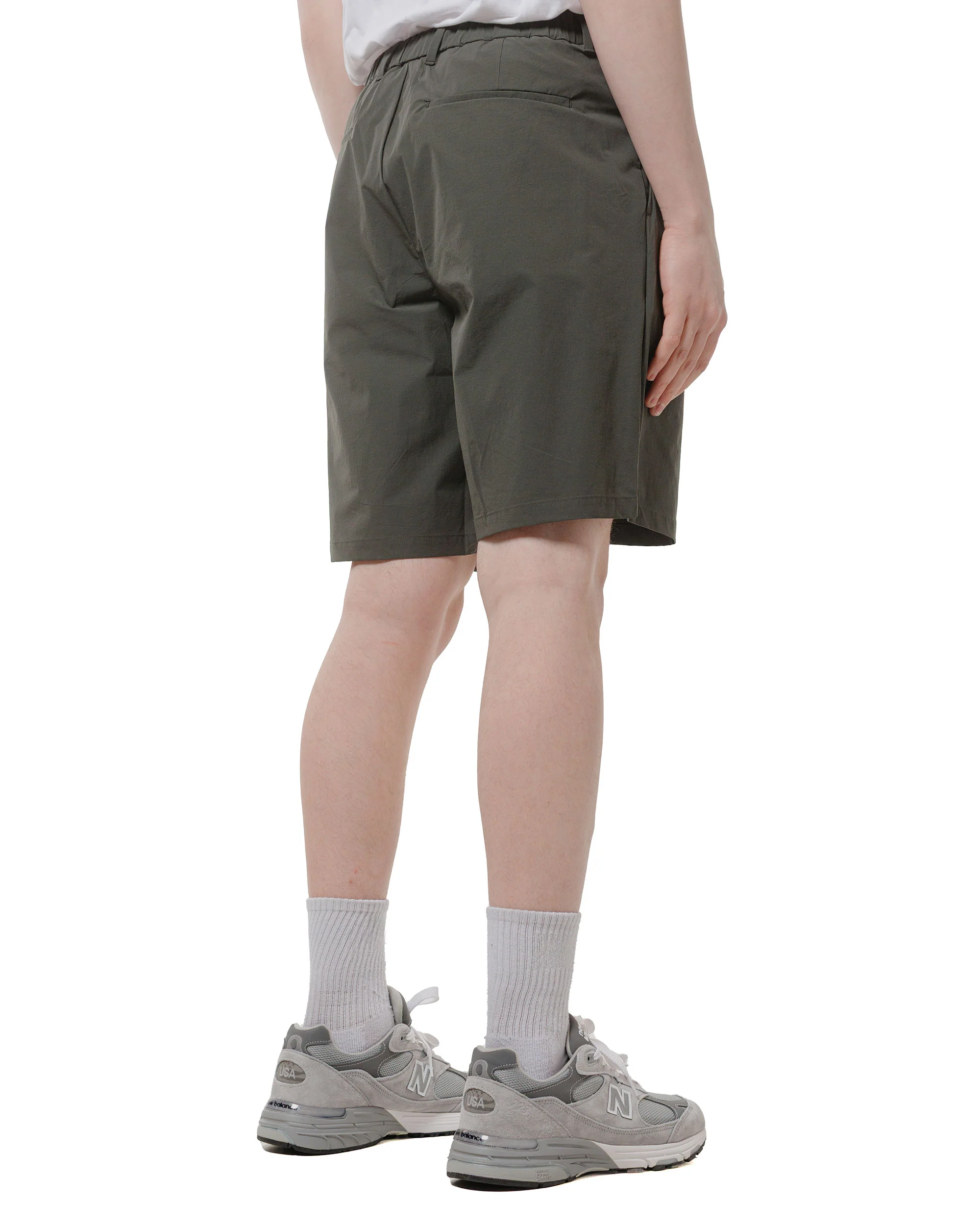 Norse Projects Benn Travel Light Shorts Black Olive - Image 3