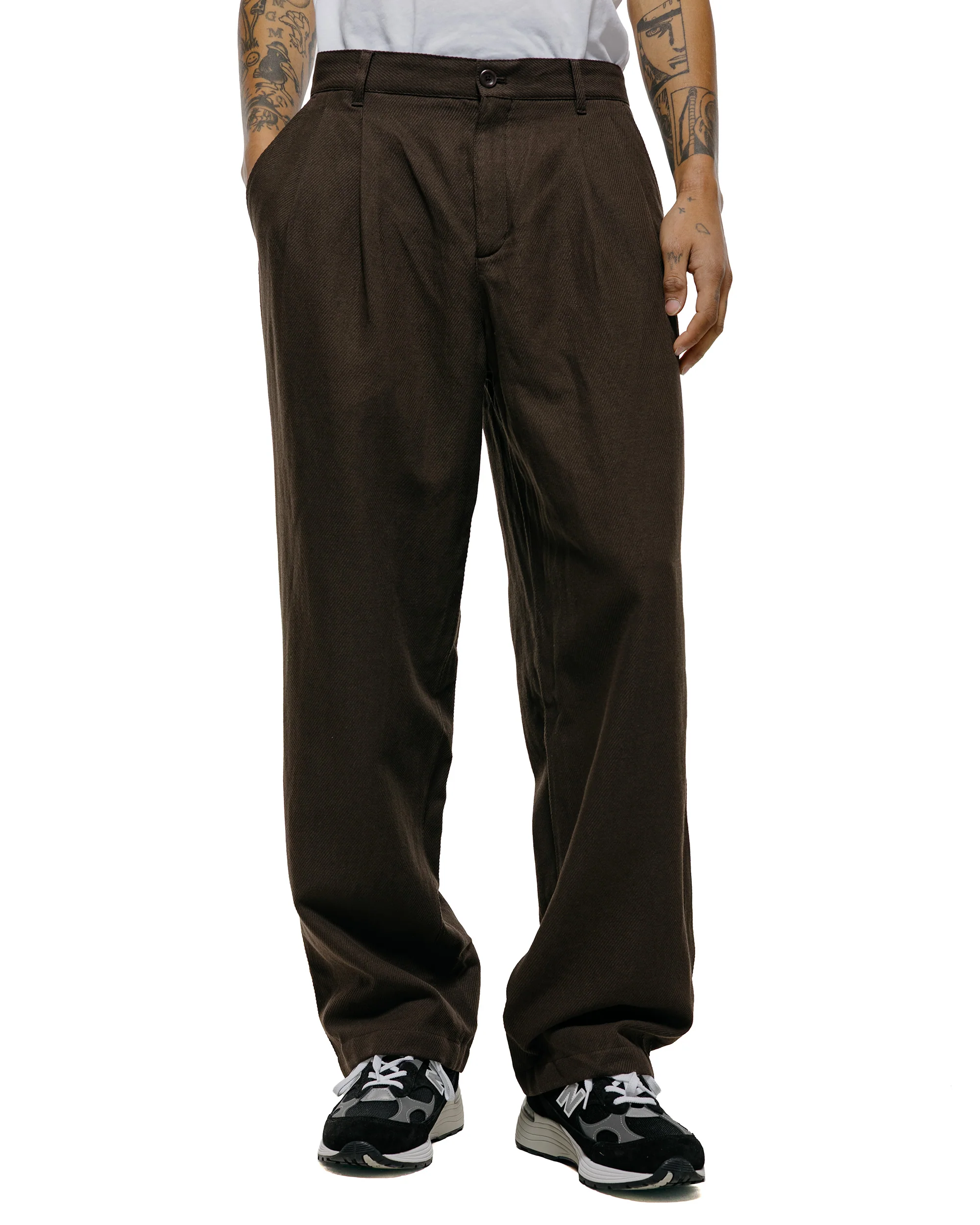 Norse Projects Hestur Relaxed Cotton Linen Twill  Pleated Trouser Delicioso Brown - Image 2